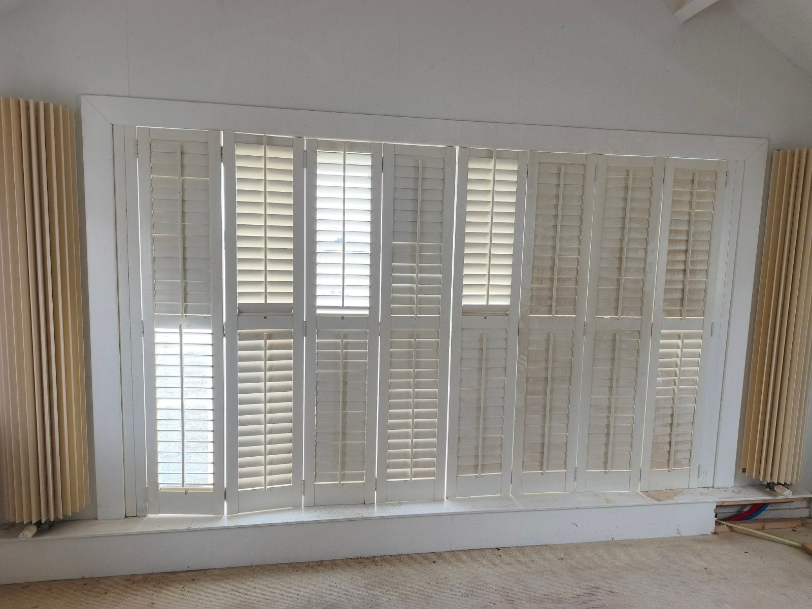 Houten shutters met verstelbare lamellen, Ophalen, Shutter, Lichtdoorlatend, Hout