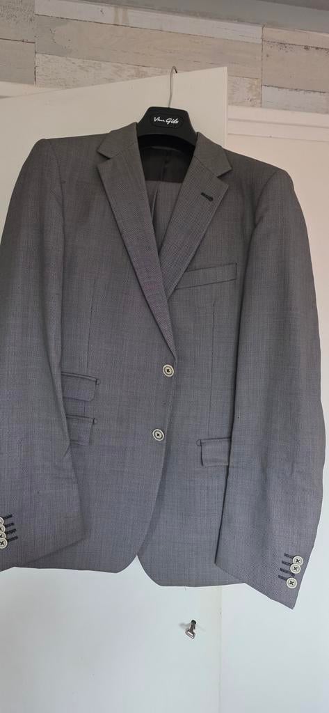 Nette Van Gils herenpak maat 42 - Grijs, Kleding | Heren, Kostuums en Colberts, Zo goed als nieuw, Grijs, Maat 46 (S) of kleiner