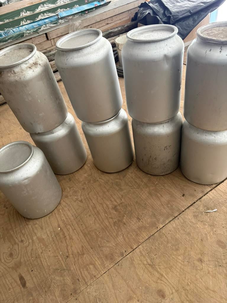 Voerton / melkbus / voedselopslag / regenton, Tuin en Terras, Regentonnen, Minder dan 75 liter, Ophalen, Zo goed als nieuw, Metaal