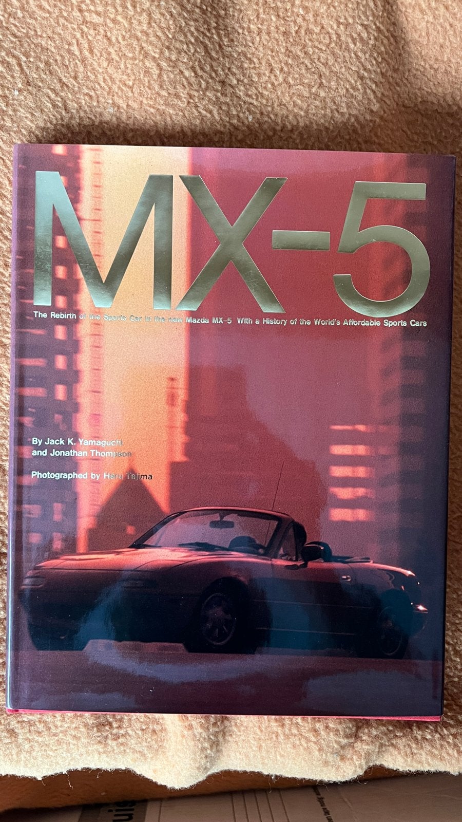 MX-5: The Rebirth of the Sports Car - Mazda MX-5 Boek, Boeken, Auto's | Boeken, Ophalen, Nieuw, Mazda