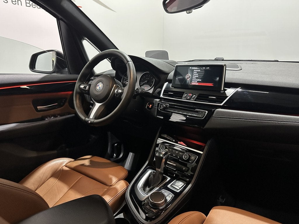 BMW 2 Serie Active Tourer 220i High Executive - Camera / Nav, Auto's, BMW, 1998 cc, 730 kg, Gebruikt, Euro 6