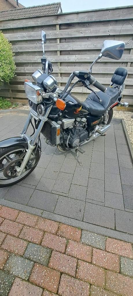 Honda Magna VF700 1986 Belastingvrij, 700 cc, Cardan-aandrijving, 4 cilinders, Chopper