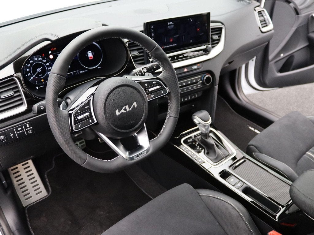 Kia Ceed Sportswagon 1.5 T-GDi GT-PlusLine | Automaat | DEMO, 12 maanden, 4 cilinders, 610 kg, Wit