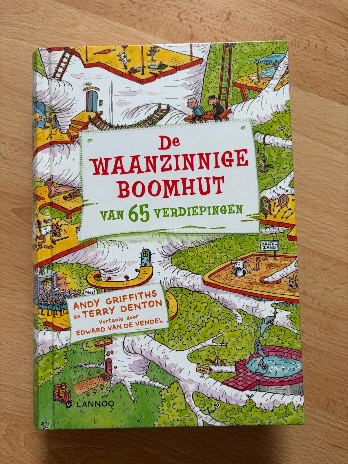 De Waanzinnige Boomhut van 65 Verdiepingen - Andy Griffiths, Boeken, Ophalen of Verzenden, Zo goed als nieuw, Fictie