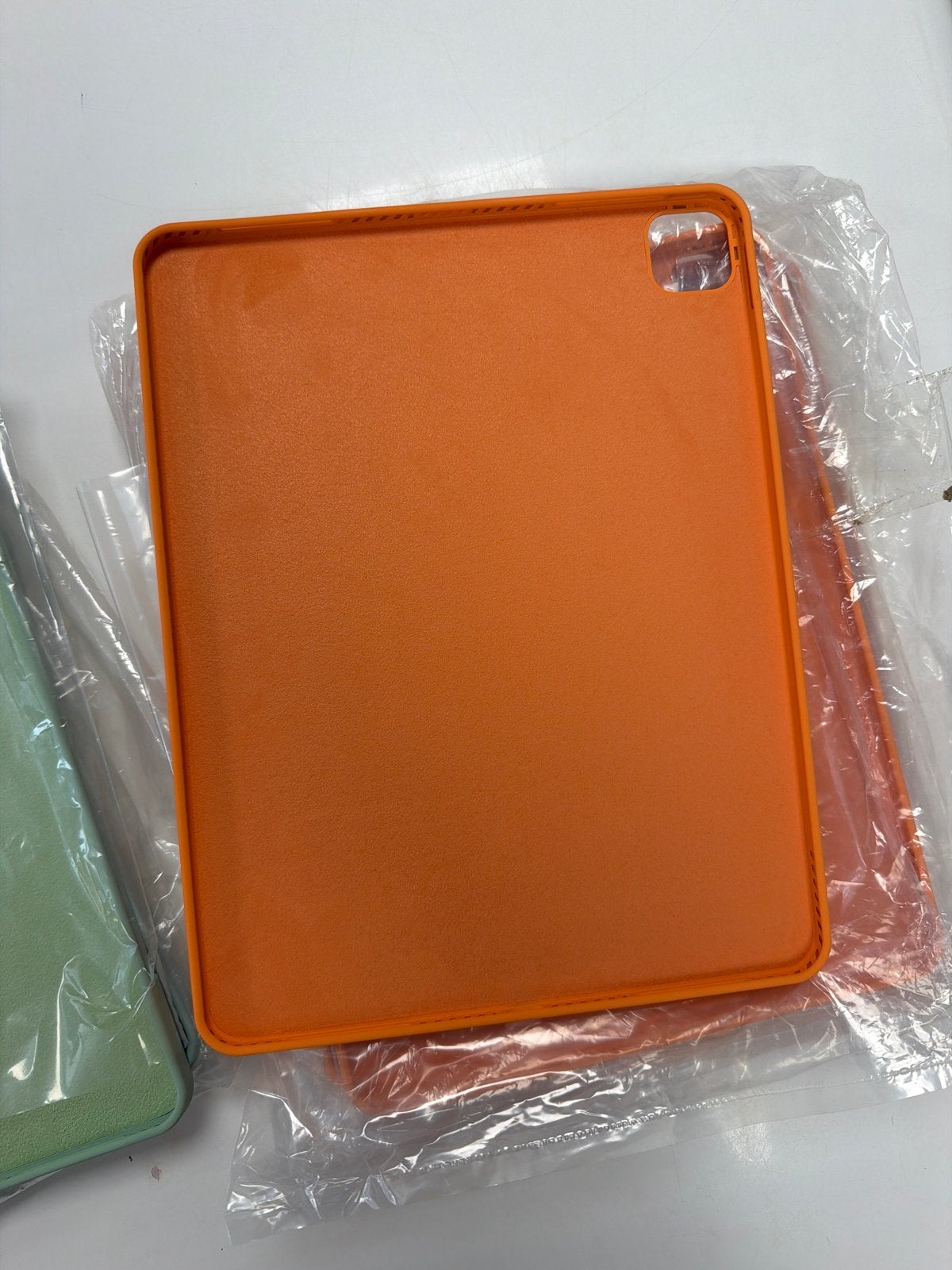 Restpartij 190+ stuks iPad Pro 12.9” hoes - Oranje en Groen, Computers en Software, 13 inch of meer, Nieuw, Ophalen of Verzenden
