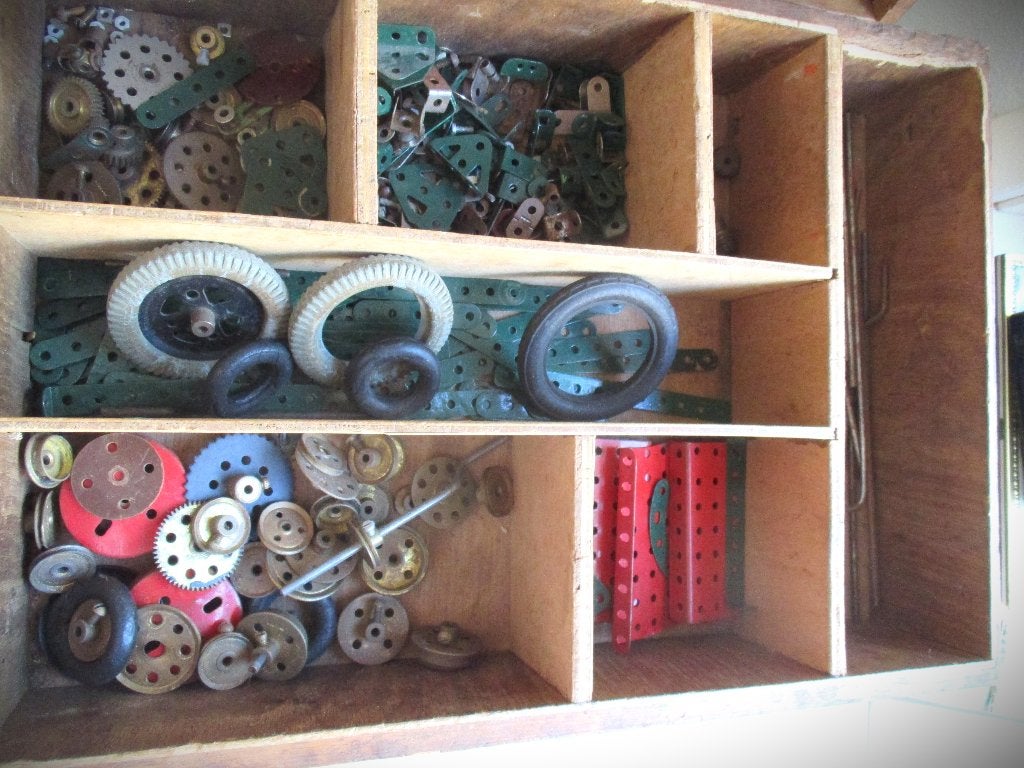 Meccano~Antiek Speelgoed in Houten Bewaardoos~Mecano Bouw, Antiek en Kunst, Antiek | Speelgoed, Ophalen