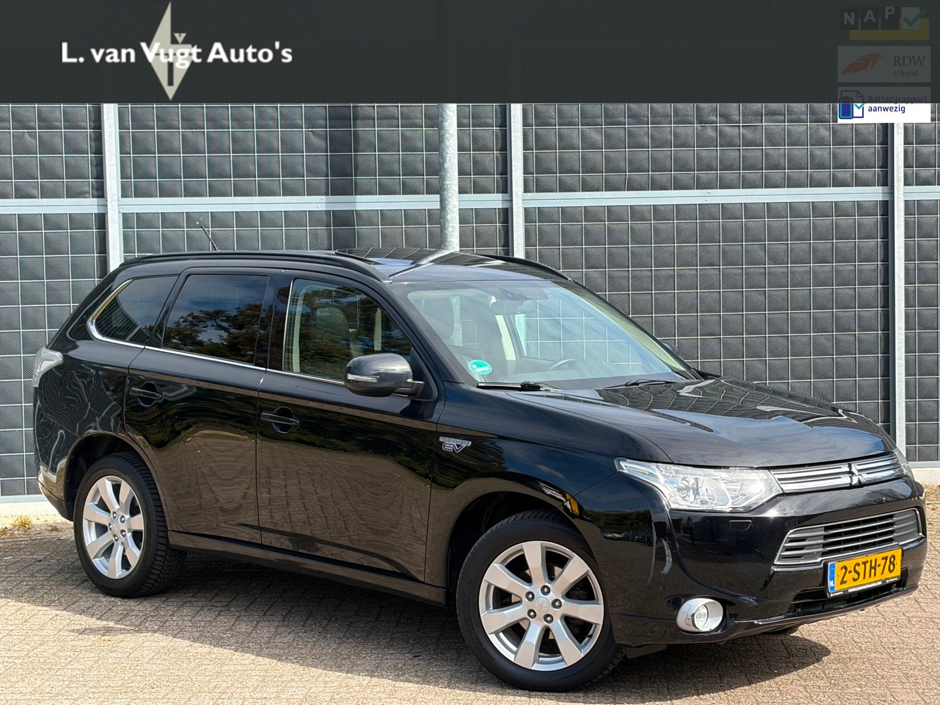Mitsubishi Outlander 2.0 PHEV instyle, Auto's, Mitsubishi, 4 cilinders, Zwart, Vierwielaandrijving, Hybride Elektrisch/Benzine