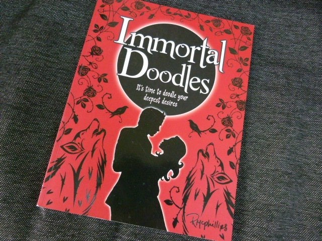 tekenen 9781907151255 Immortal Doodles : Robert McPhillips, Ophalen of Verzenden, Zo goed als nieuw, Papier, Schets- of Tekenboek