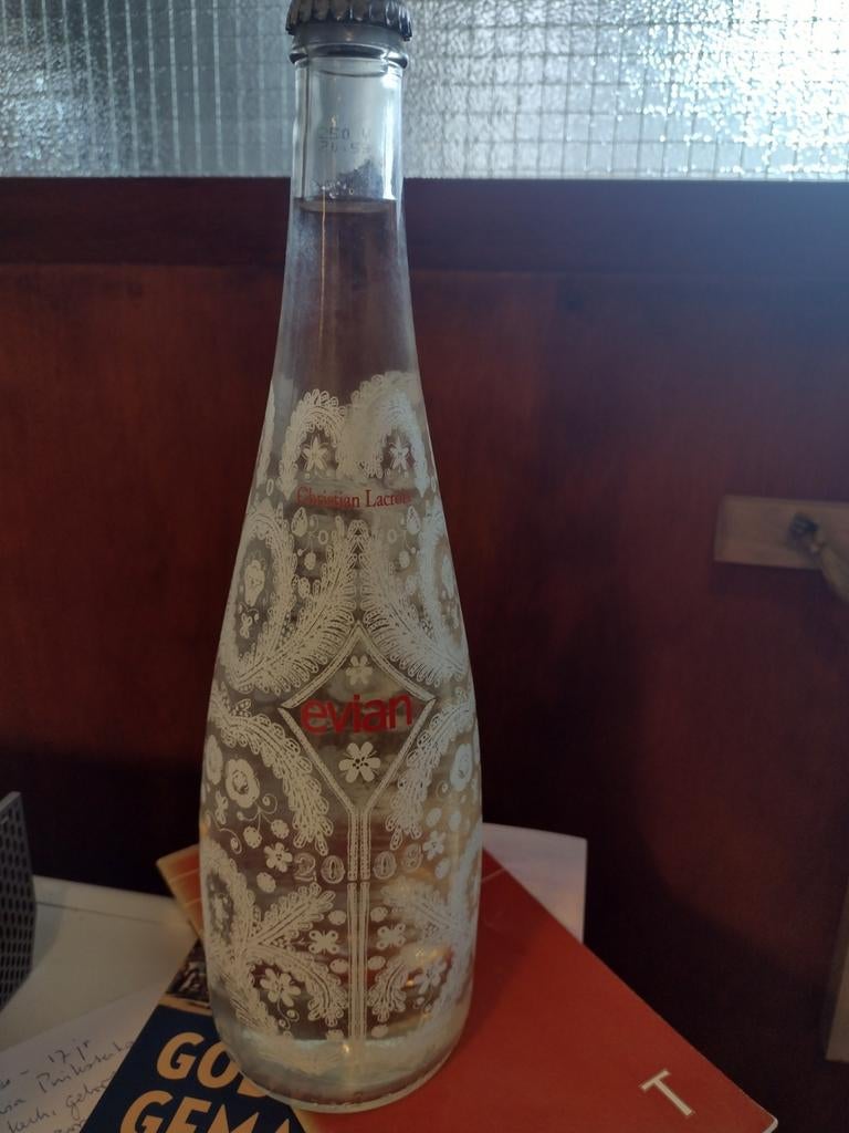 Evian fles 2008 Christian Lacroix - Collectors item, Ophalen of Verzenden, Gebruikt