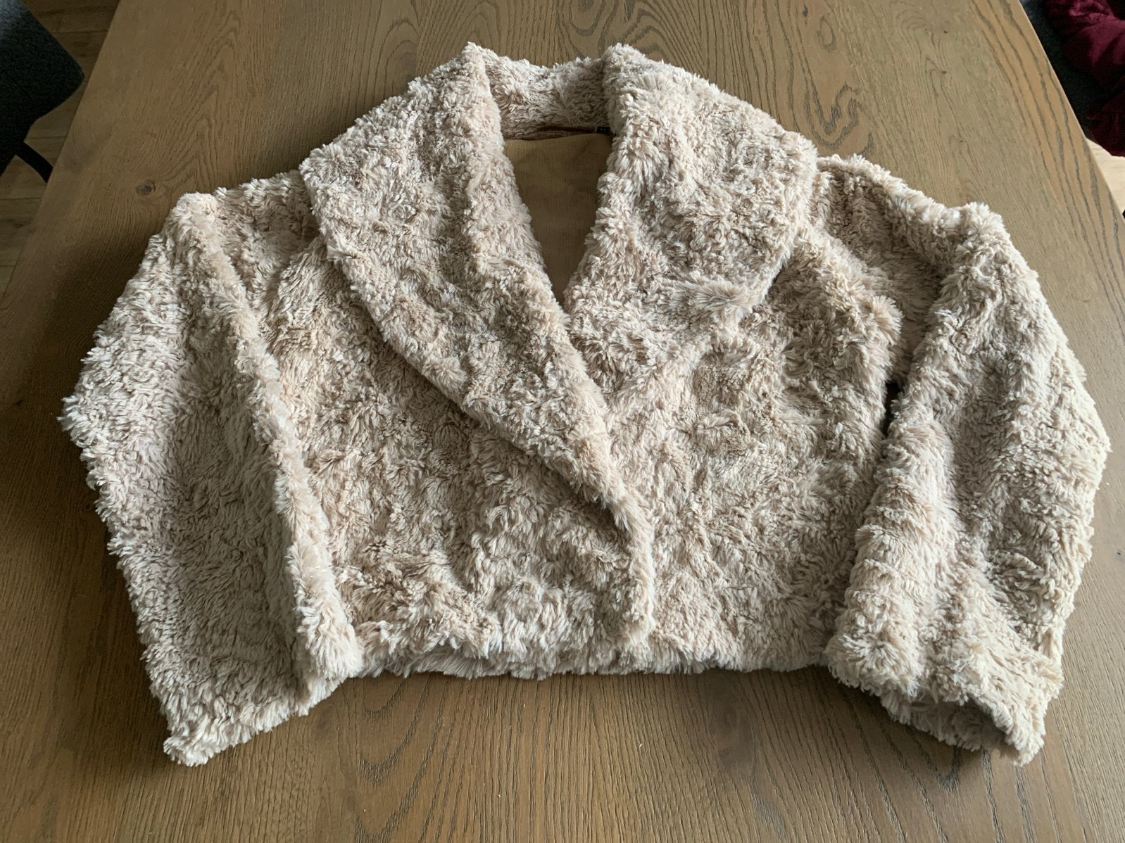 Lichtbeige, kort teddy jasje, dames maat 44, Ophalen of Verzenden, Gedragen, Maat 42/44 (L), Beige