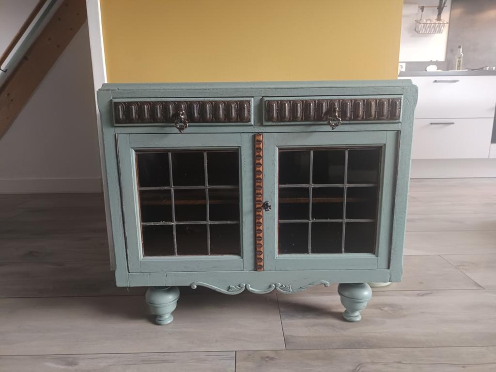 Vintage dressoir/kastje met lades en glas in lood, Ophalen