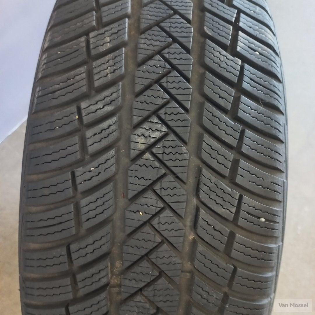 Vredestein Giugiaro Design 215/55/R17 98V, -, -, 17 inch, Band(en)