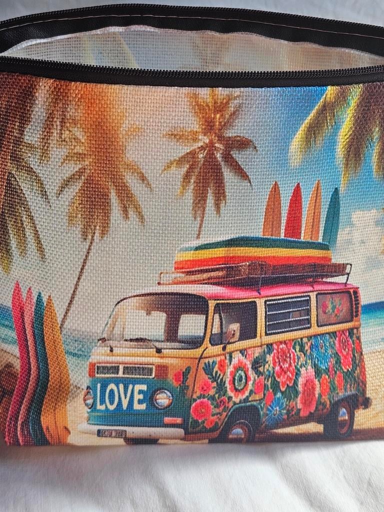 Toilettas met Volkswagen busje en surfplanken, Ophalen, 30 cm of meer, Minder dan 40 cm, Nieuw
