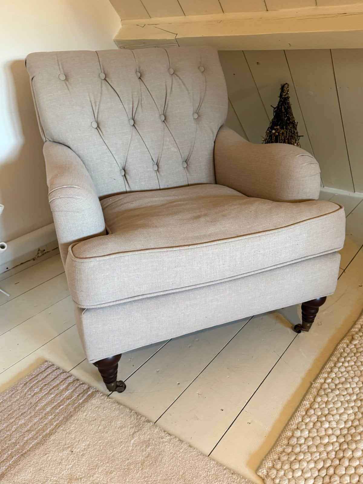 Eichholtz stijl fauteuil | heerlijke stoel beige nieuw €995, 75 tot 100 cm, Zo goed als nieuw, 75 tot 100 cm, Stof