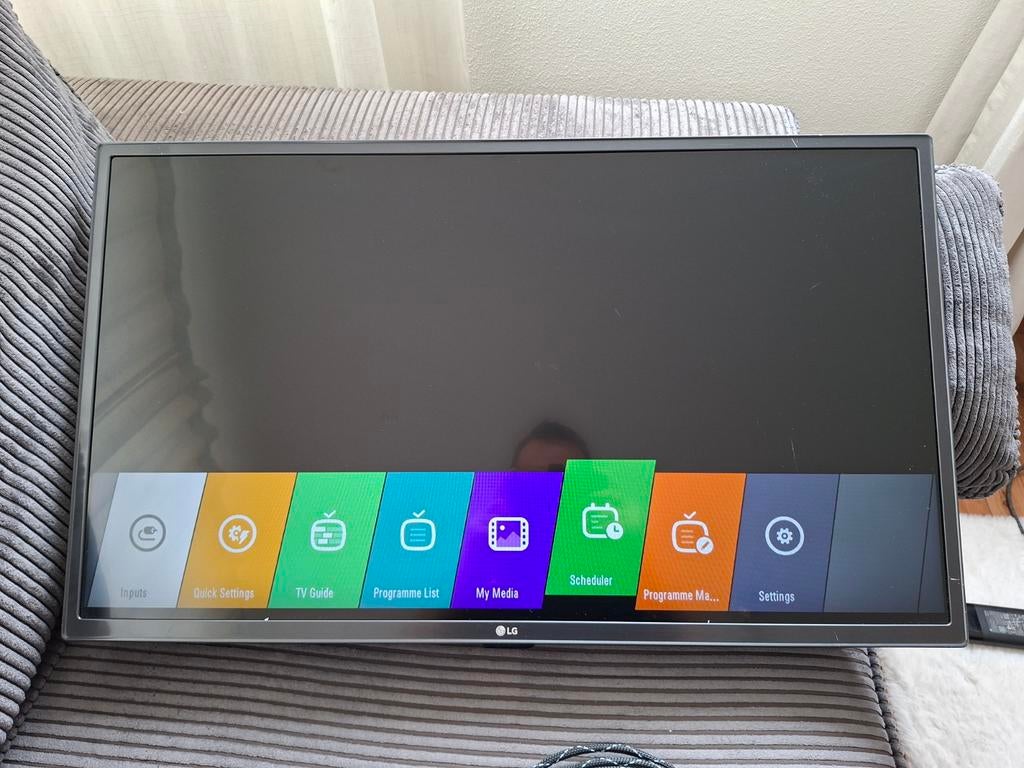 LG 32 inch TV met afstandsbediening, Ophalen of Verzenden, 50 Hz, LG