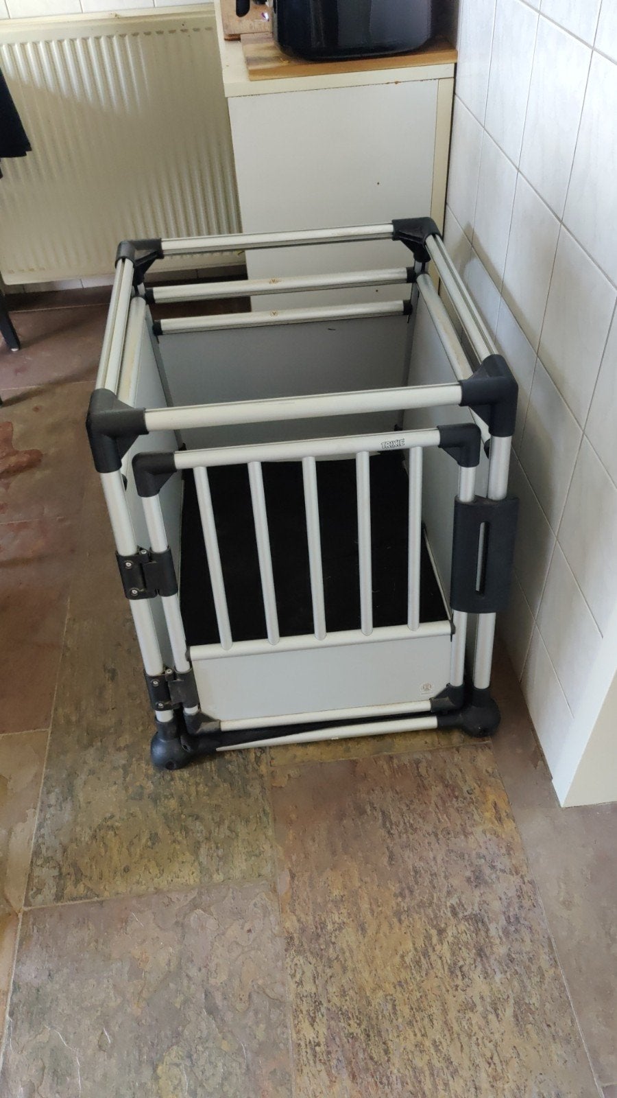 Trixie honden transportbox aluminium hoog 65xd90xbr63cm., Dieren en Toebehoren, Ophalen of Verzenden, Gebruikt