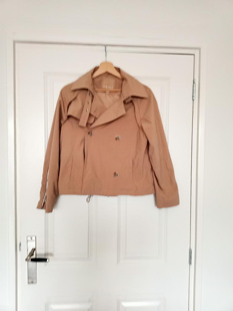 Stijlvol Amisu jasje maat 36 (S), Beige, Ophalen of Verzenden, Zo goed als nieuw, Maat 36 (S)