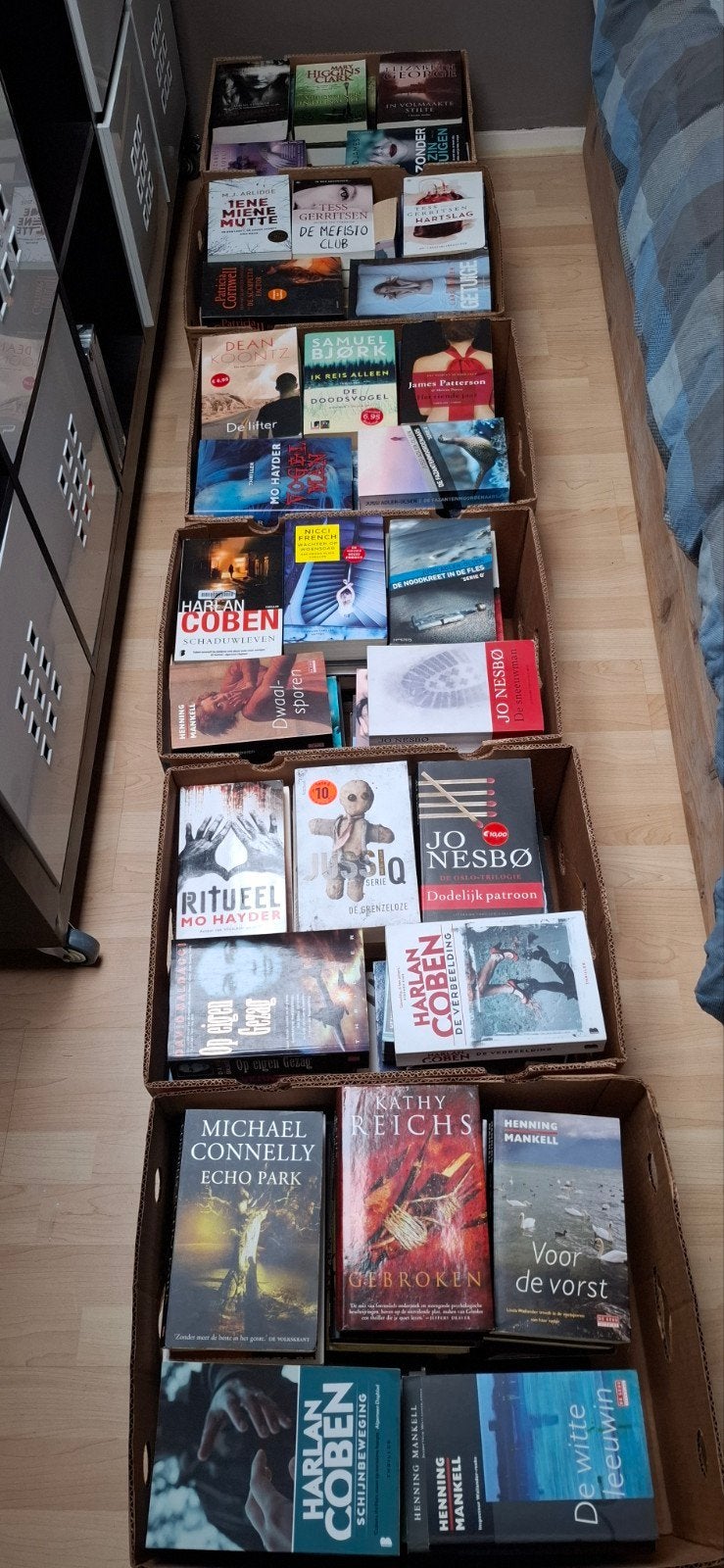 7 dozen met ruim 230 thrillers, Ophalen, Gelezen, Verschillende auteurs