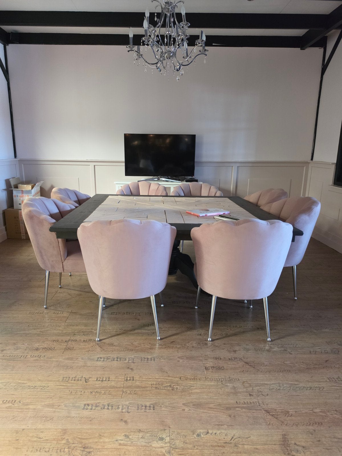 Eettafel met 8 stoelen - oud roze en zwart, Huis en Inrichting, Stoelen, Overige kleuren, Zo goed als nieuw, Stof, Vijf, Zes of meer stoelen