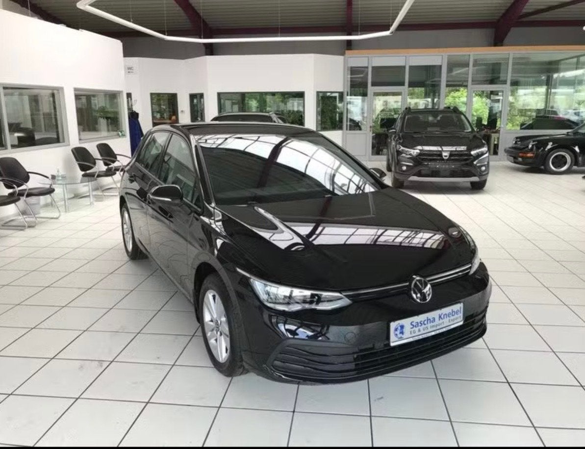 Volkswagen Golf 1.0 TSI 110pk 2022 Zwart, Voorwielaandrijving, Zwart, 3 cilinders, Geïmporteerd