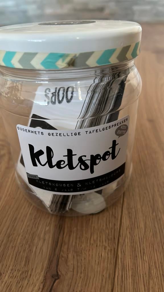 Kletspot off-line 6 tm 14 jaar, Hobby en Vrije tijd, Gezelschapsspellen | Kaartspellen, Ophalen of Verzenden, Zo goed als nieuw