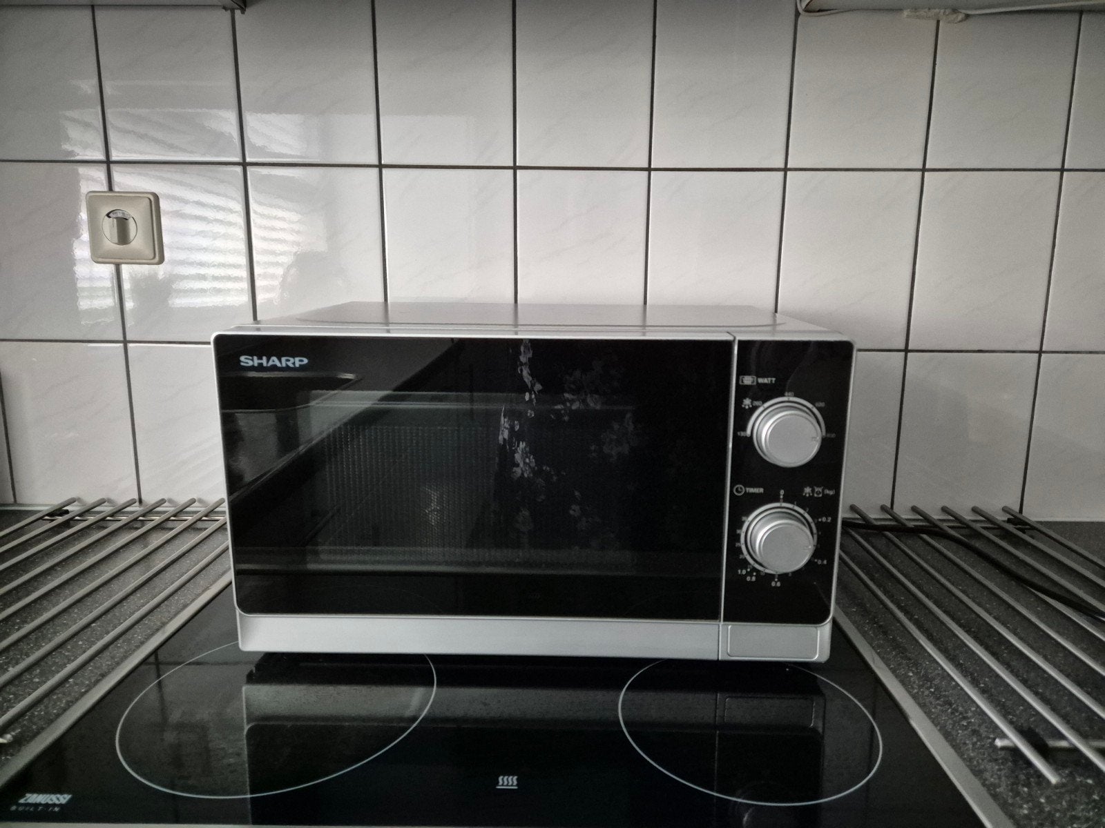 Sharp Magnetron, Ophalen of Verzenden, Zo goed als nieuw, Magnetron, Draaiplateau