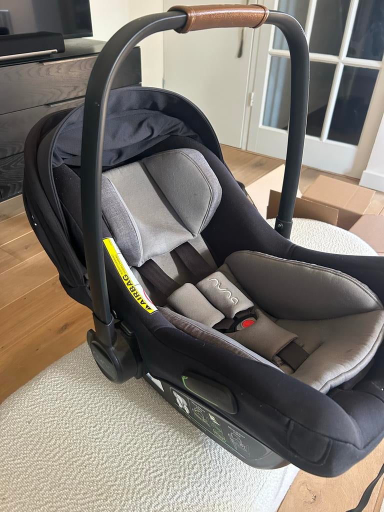 Nuna Pipa Lite LX autostoel - Zo goed als nieuw, Kinderen en Baby's, Autostoeltjes, Autogordel of Isofix, Zijbescherming, Zo goed als nieuw