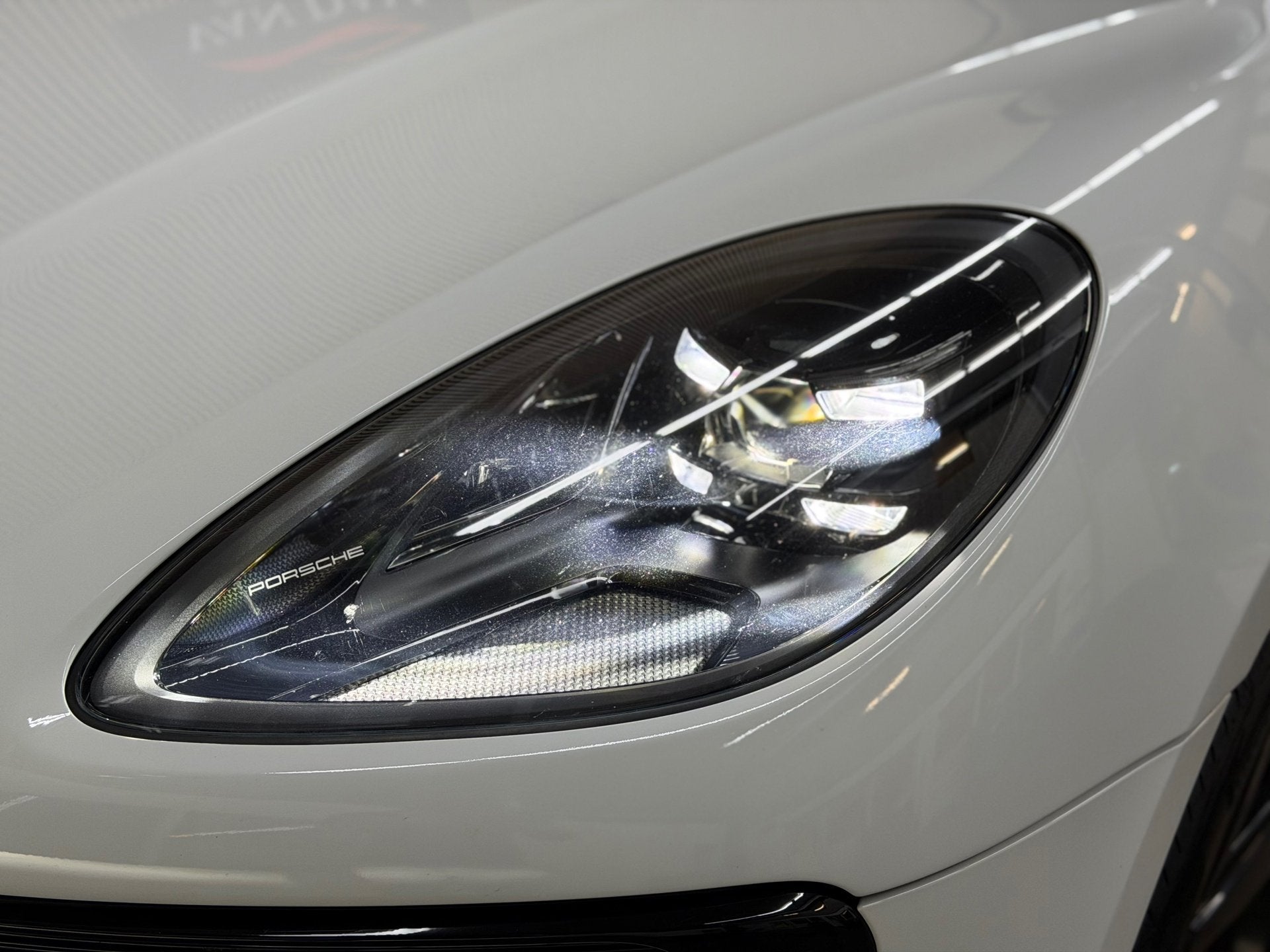 Porsche Macan 3.0 S 2019 CHRONO PANO BOSE LUCHTVERING *FULL*, Auto's, Automaat, Gebruikt, 2995 cc, Wit