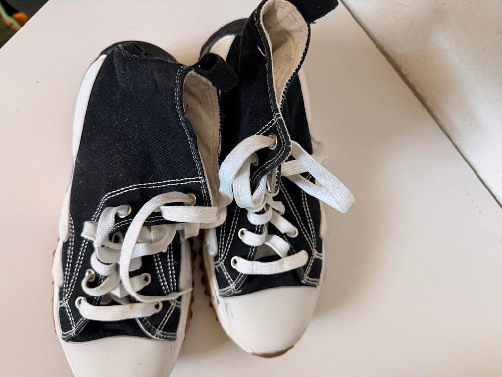 Zwarte hoge sneakers met witte zool, maat 41, Ophalen of Verzenden, Gedragen, Zwart, Sneakers of Gympen