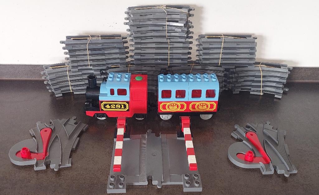 duplo trein locomotief (40 rails), Ophalen of Verzenden, Gebruikt, Duplo