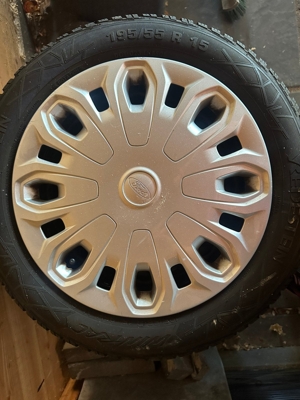 Winterbanden met velgen 195/55 R15 Ford Ka plus, Ophalen of Verzenden, Gebruikt