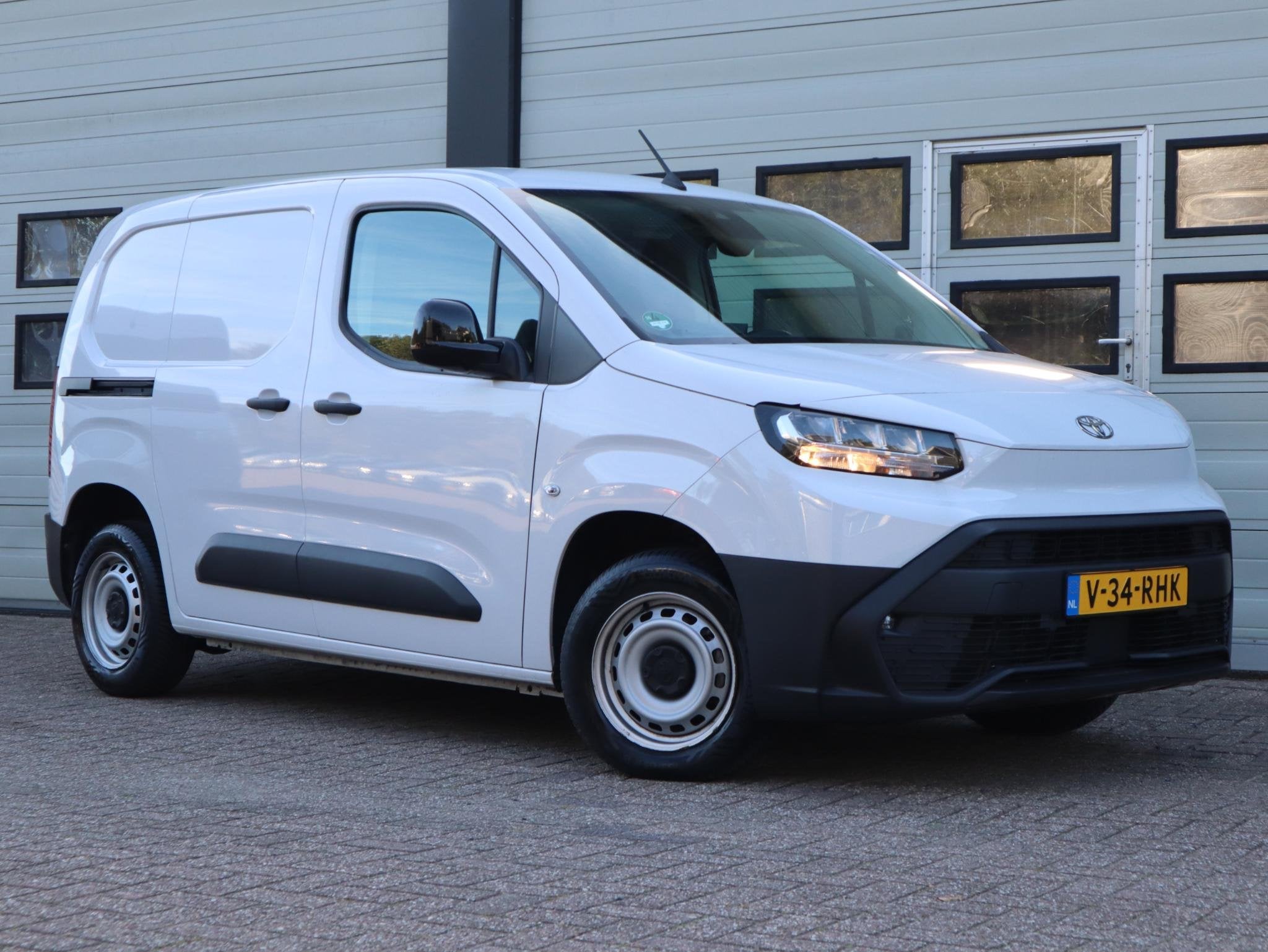 Toyota PROACE CITY 1.5 D 102pk Euro 6 - Cruise - 3 Zits - Na, Auto's, Voorwielaandrijving, 1350 kg, Gebruikt, Euro 6