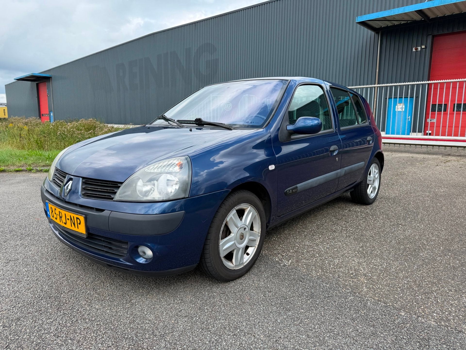 Renault Clio 1.4-16V Dynamique Luxe APK 21-07-2027 INRUIL KO, Voorwielaandrijving, Gebruikt, 4 cilinders, Elektrische ramen