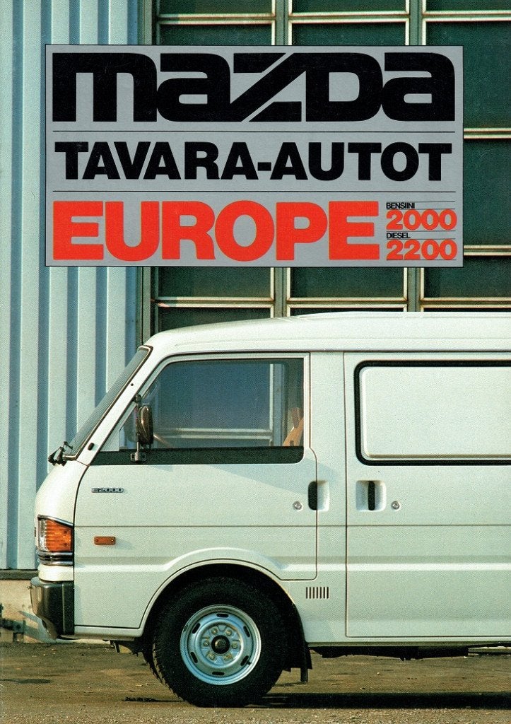 Folder Mazda Europe (uit Finland - ca.1986), Boeken, Auto's | Folders en Tijdschriften, Verzenden, Gelezen, Mazda