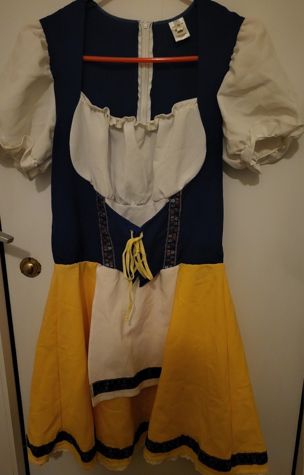 Dirndljurk, Maat 38/40 (M), Carnaval, Ophalen of Verzenden, Kleding