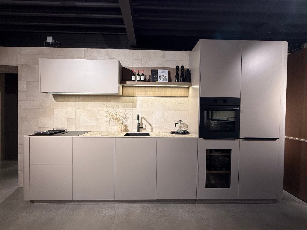 Luxe showroomkeuken - nooit gebruikt (2026 model), Huis en Inrichting, Ophalen, Nieuw, Enkelwandige keuken, Greeploos