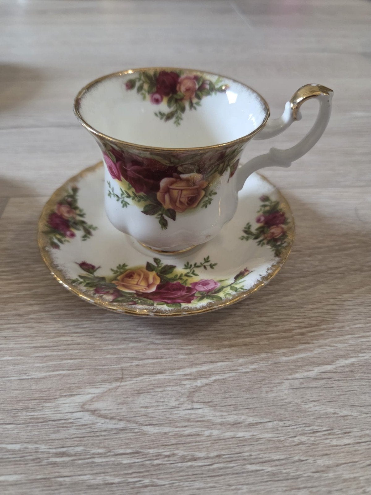 Royal Albert Old Country Roses kop & schotel, Antiek en Kunst, Antiek | Servies los, Ophalen