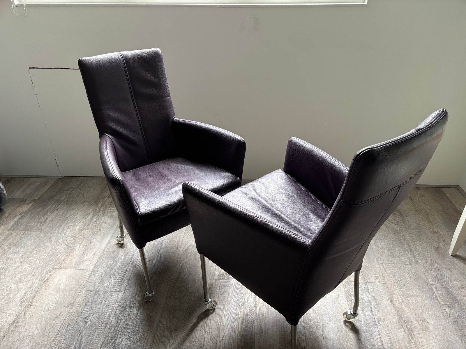 Eetkamerstoelen, 6 stuks paars leer met wieltjes, Huis en Inrichting, Stoelen, Ophalen, Gebruikt, Overige kleuren, Leer