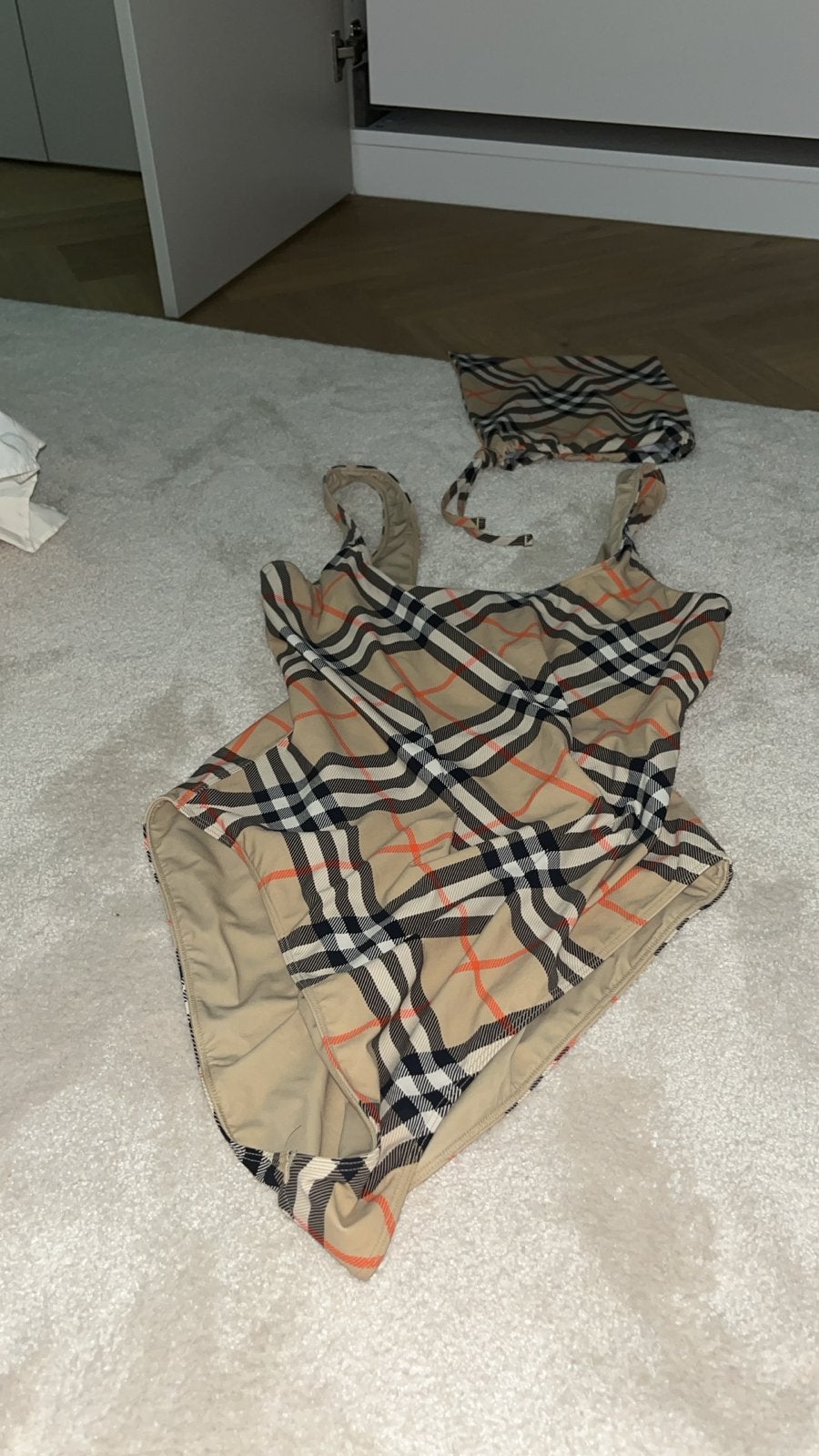 Burberry zwempak maat 40, Ophalen, Zo goed als nieuw, Beige, Badpak