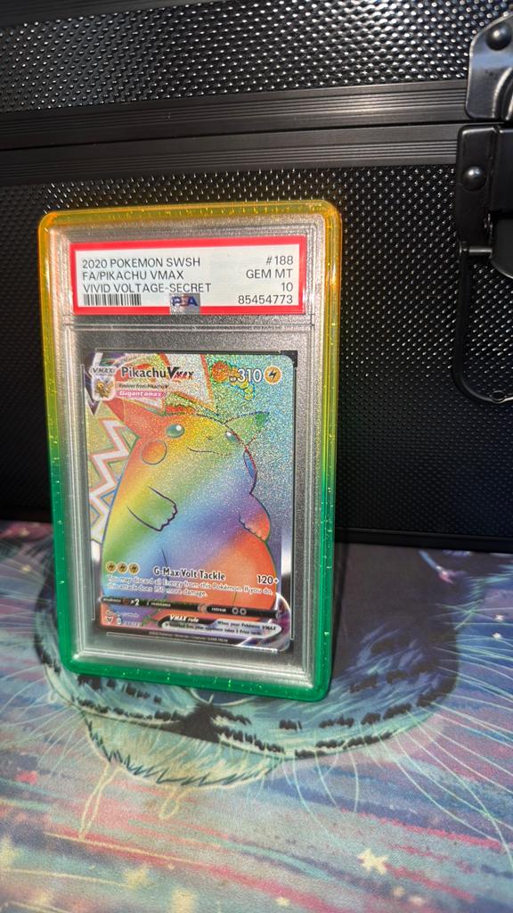 Pikachu vmax rainbow psa 10, Hobby en Vrije tijd, Verzamelkaartspellen | Pokémon, Ophalen of Verzenden, Zo goed als nieuw