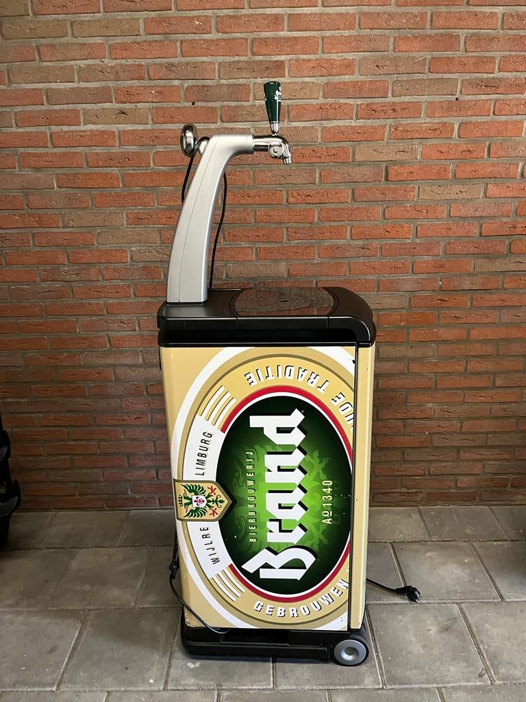 Heineken Brand David Tap Installatie, Ophalen