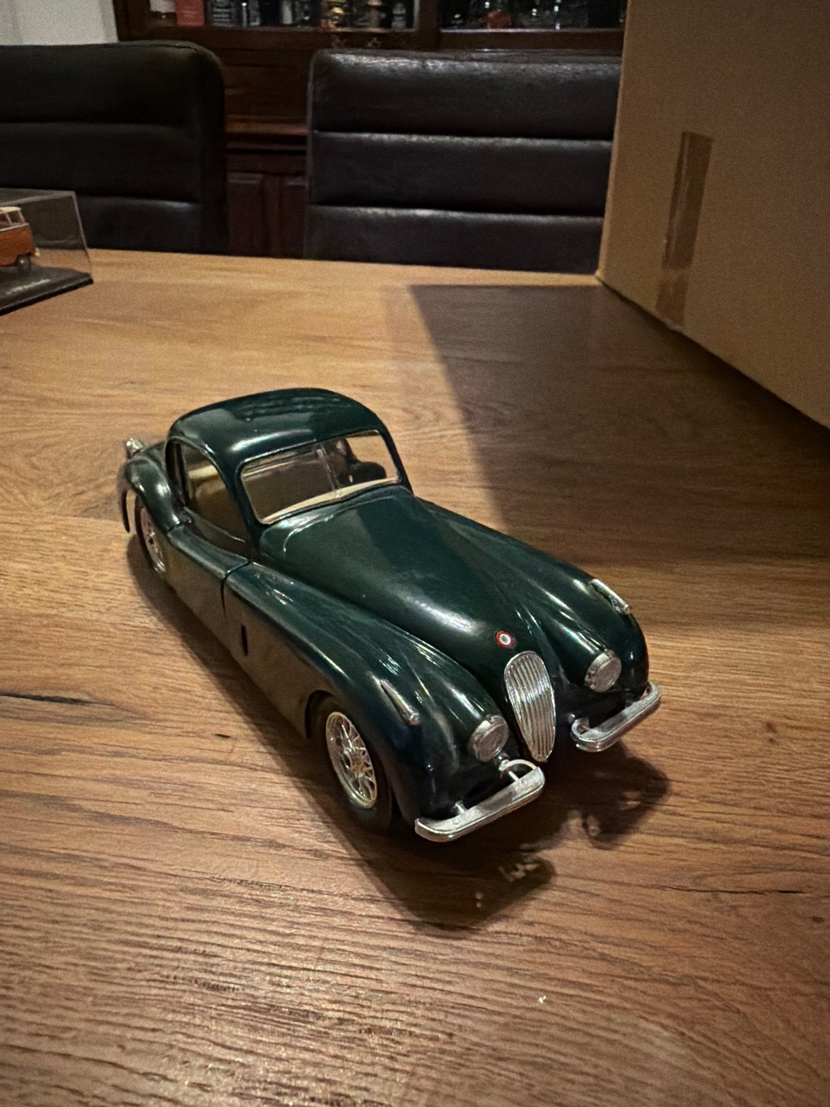 Burago Jaguar XK120 1948 Modelauto - Groen, Ophalen of Verzenden, Gebruikt, Auto
