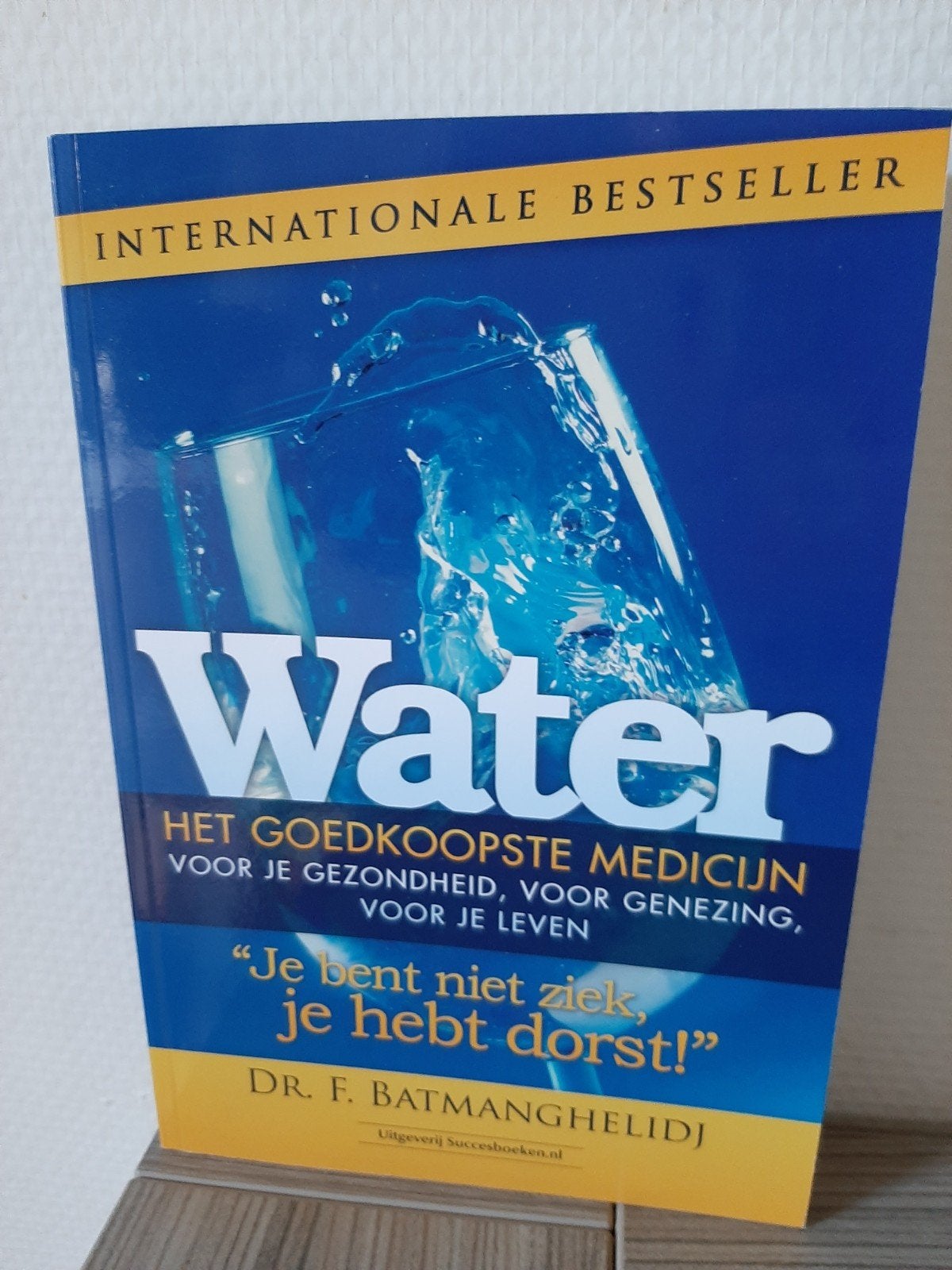 Water het goedkoopste medicijn, Boeken, Ophalen, Zo goed als nieuw, Spiritualiteit algemeen, Achtergrond en Informatie