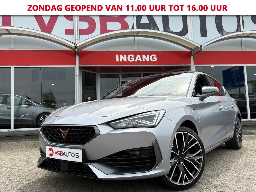 Cupra LEON 1.4 E-HYBRID AUT. 245PK VZ PERFORMANCE PANO-DAK L, Auto's, Cupra, Automaat, Gebruikt, Huisgarantie, 4 cilinders