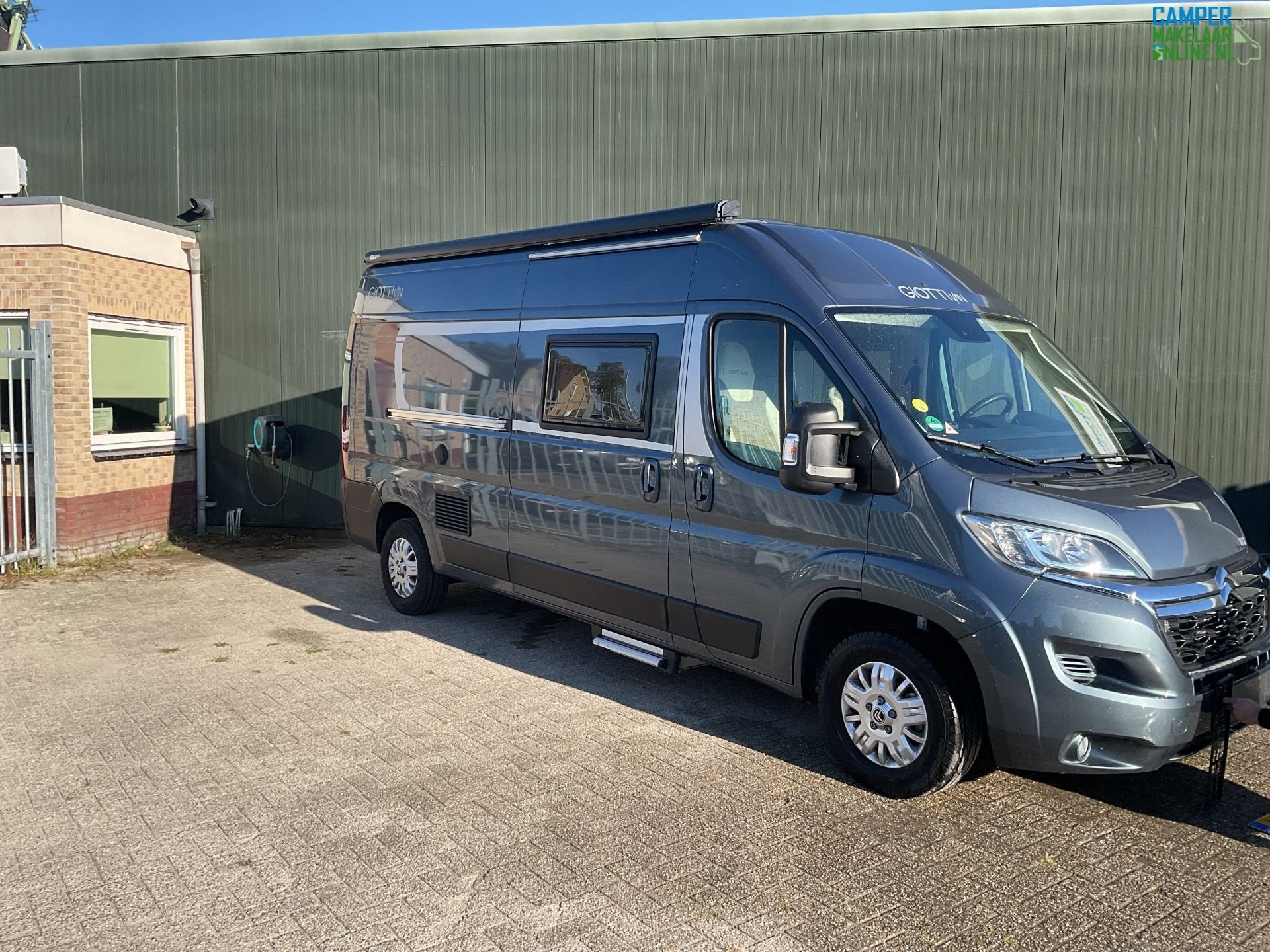 GiottiVan 60B Dwarsbed|Stapelbed|Cass.luifel|Fietsdr.|Zonnep, Caravans en Kamperen, Campers, Overige merken, Ringverwarming, 6 tot 7 meter