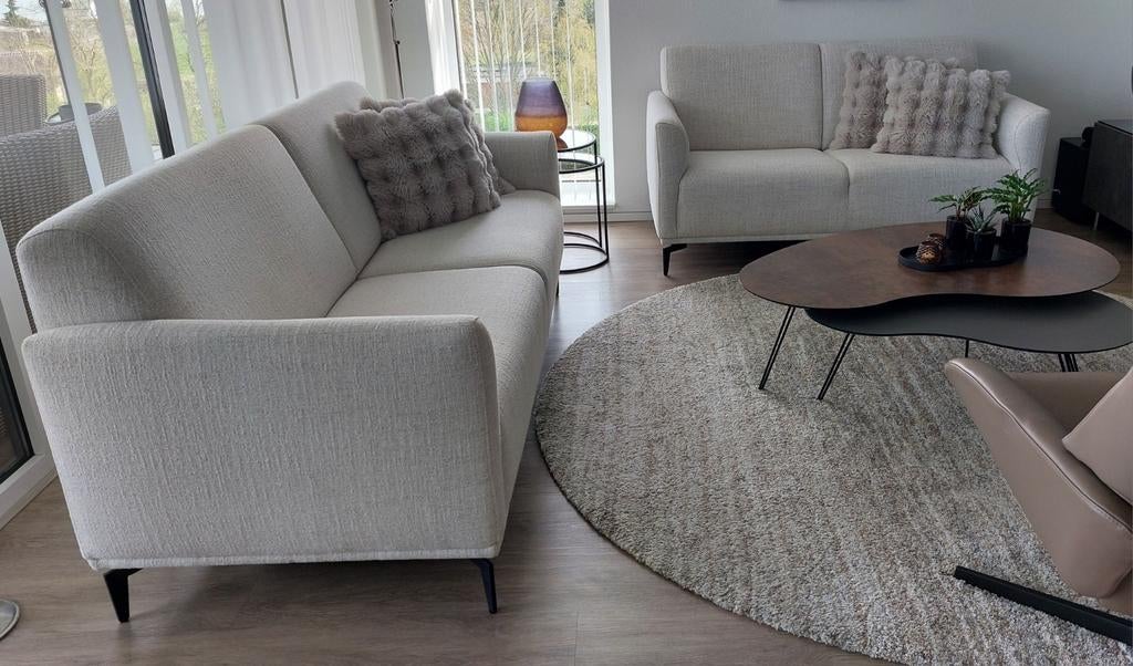 Prachtige zithoek 2 banken Ivoorkleur!, Ophalen, Zo goed als nieuw, Stof