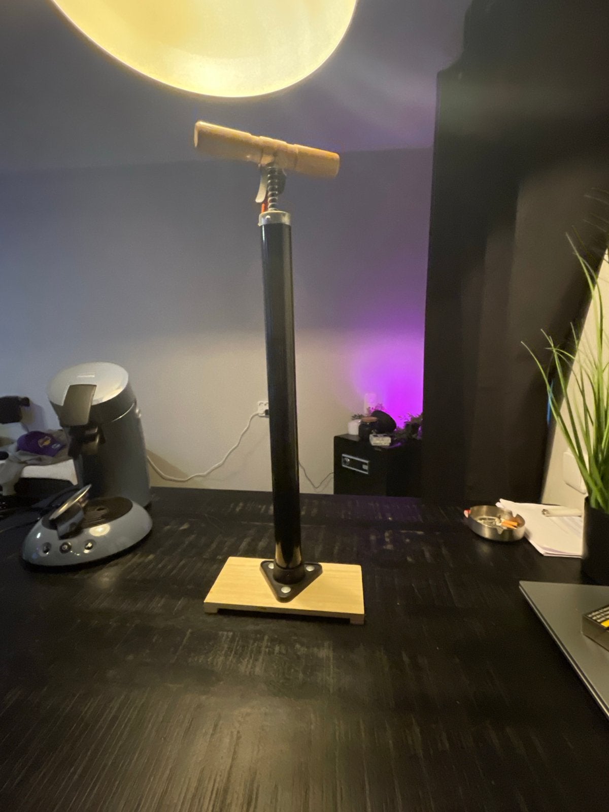 Vintage fietspomp met houten handvat, Ophalen, Gebruikt