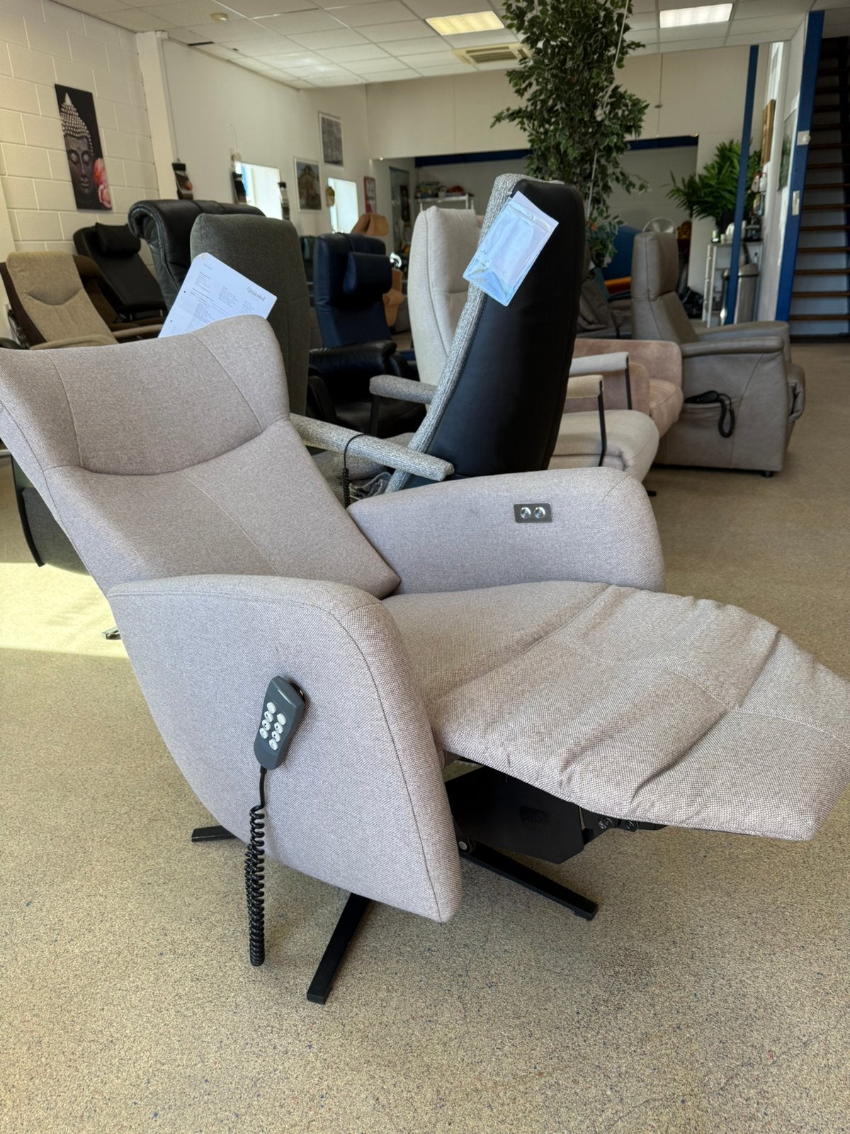 Luxe Prominent sta op stoel relax fauteuil gratis bezorging, Ophalen of Verzenden, Zo goed als nieuw, Stof, Ruim 100 modellen on alle kleuren en maten