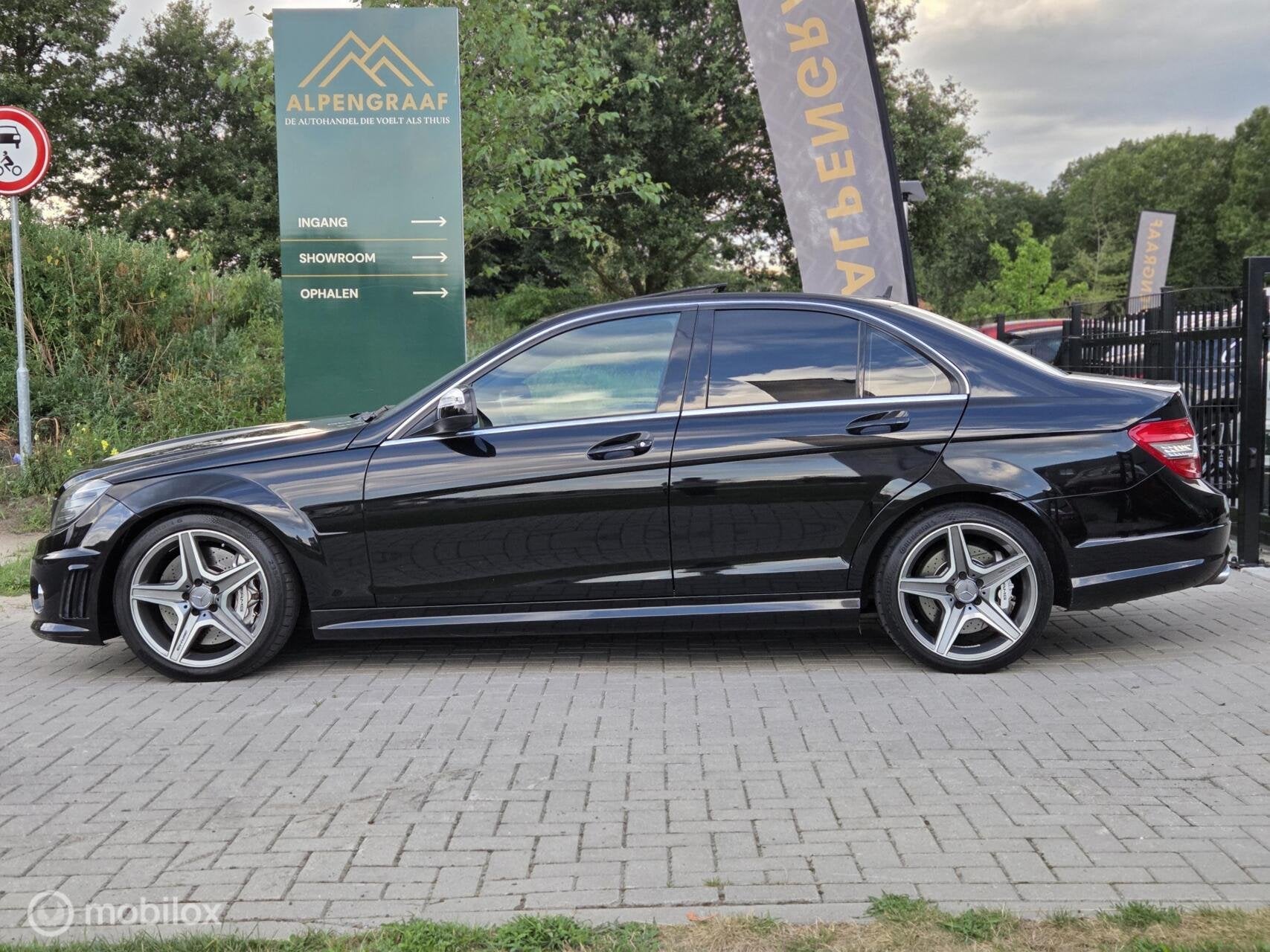 Mercedes C-klasse AMG 63 97.338KM Dealeronderhouden., Auto's, Achterwielaandrijving, Zwart, Leder, Bedrijf