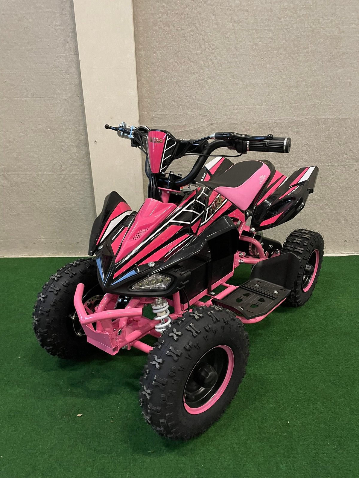 Nieuwe Ultra 1000 watt elektrische roze kinder quad, Ultra, Nieuw, De kooi, De kooi